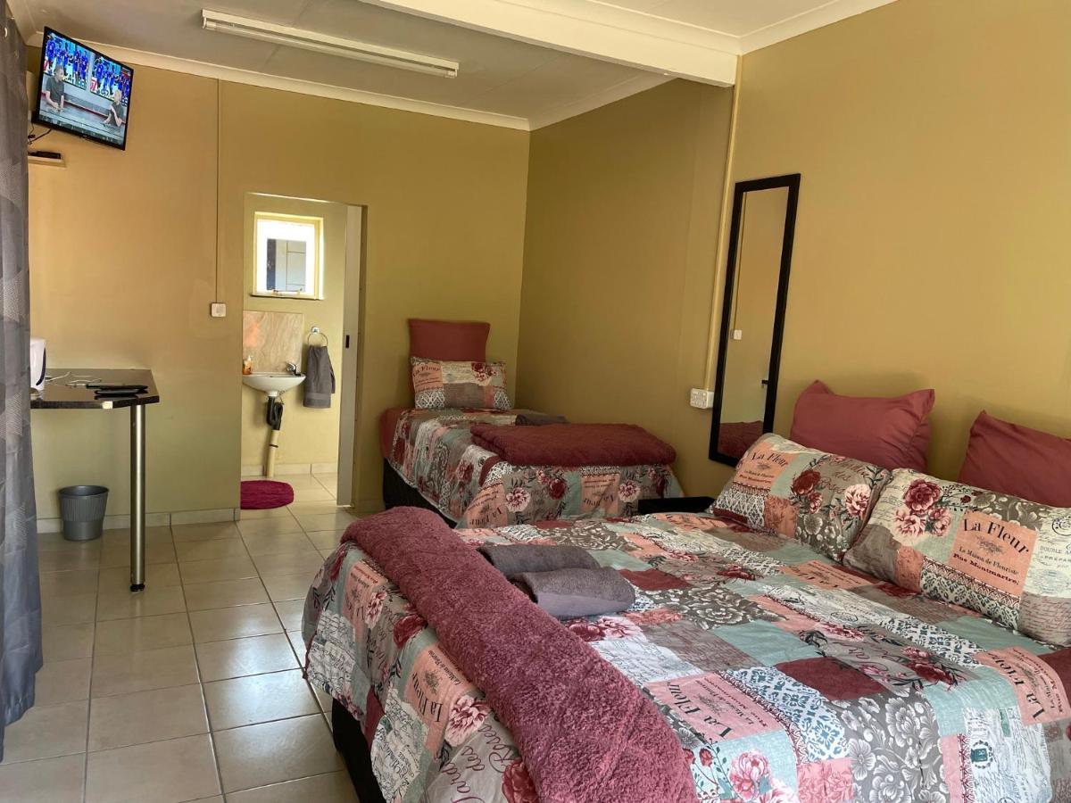 4 On Sirius Hotel Polokwane Eksteriør billede