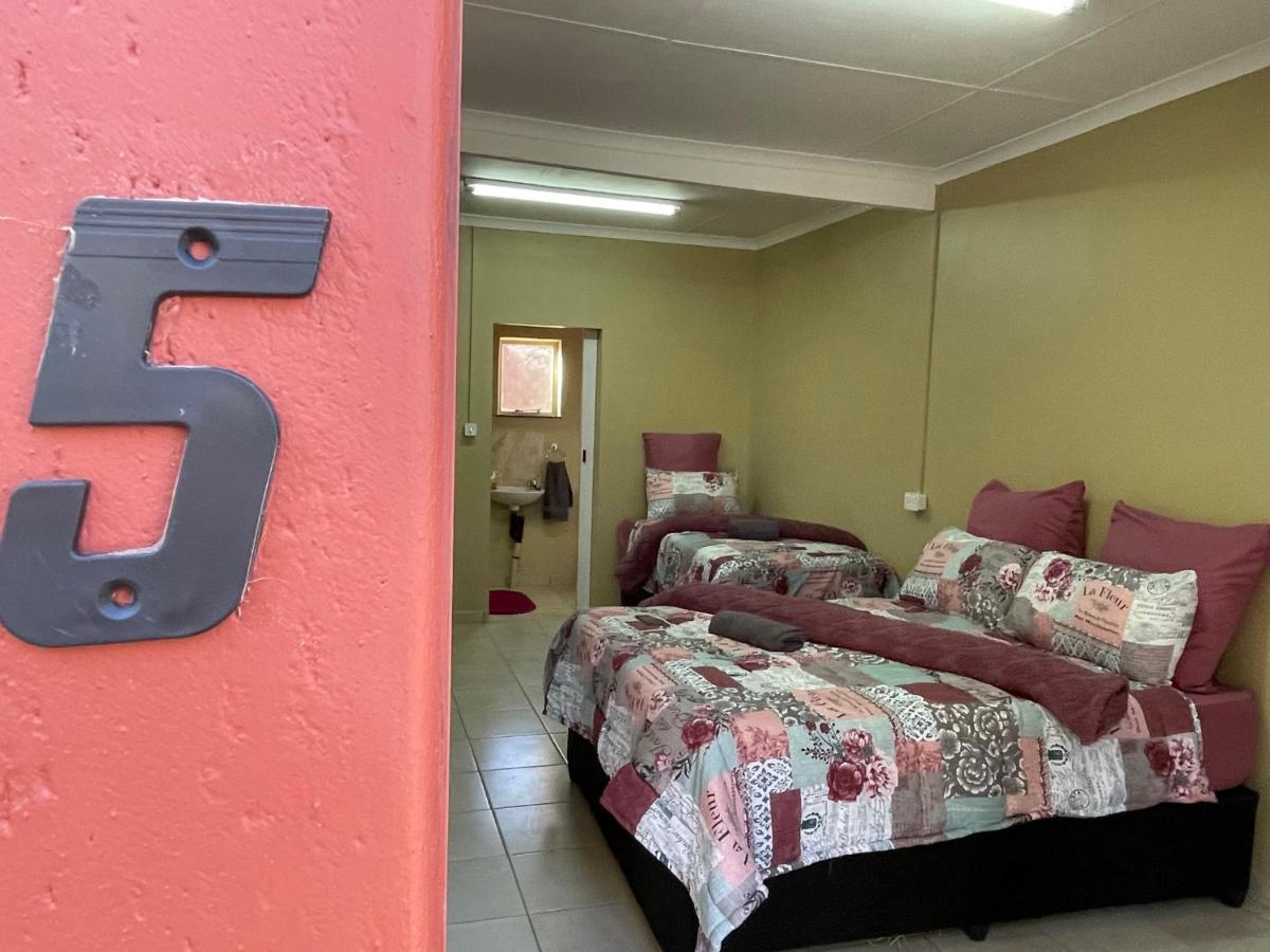 4 On Sirius Hotel Polokwane Eksteriør billede