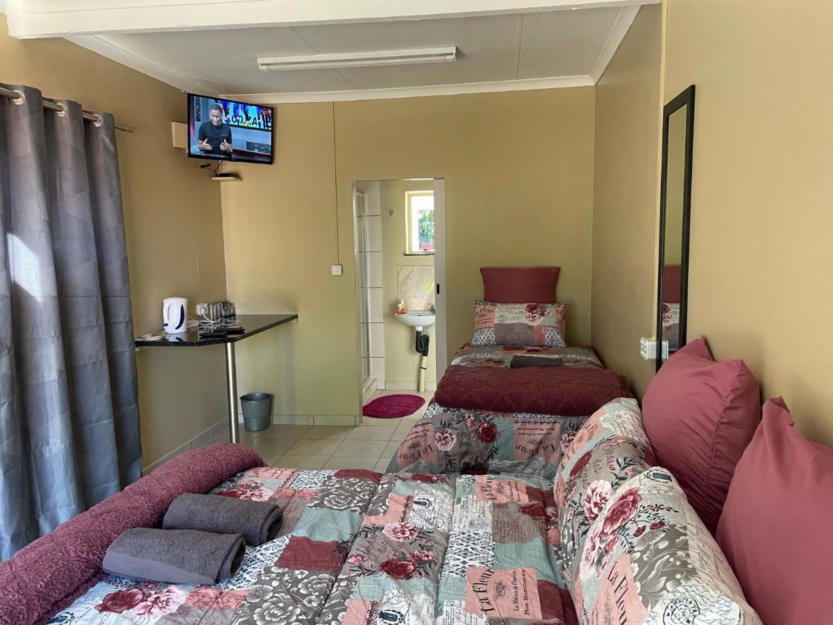 4 On Sirius Hotel Polokwane Eksteriør billede