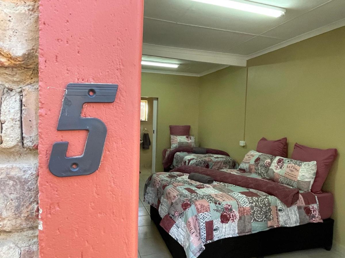 4 On Sirius Hotel Polokwane Eksteriør billede