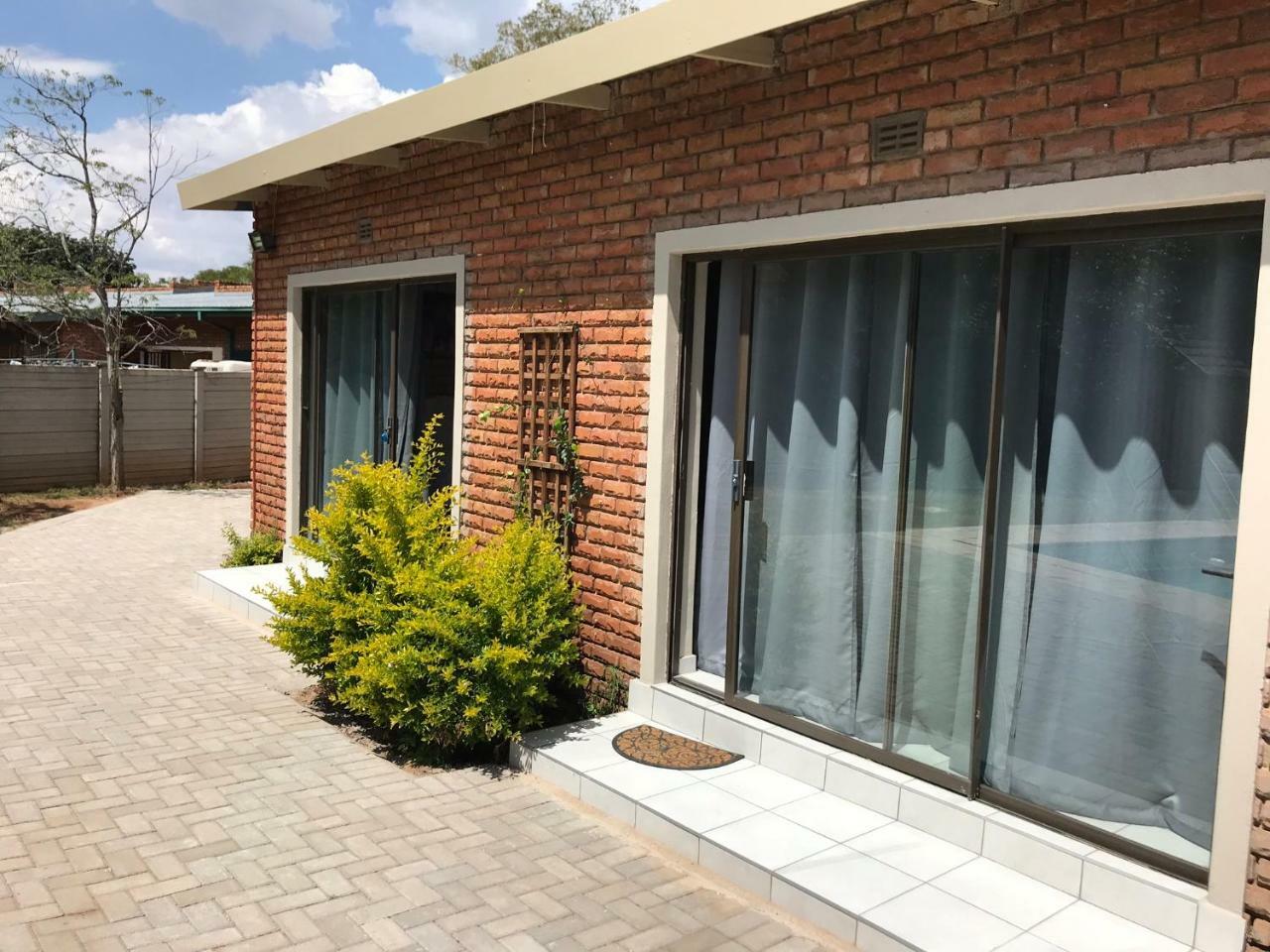 4 On Sirius Hotel Polokwane Eksteriør billede