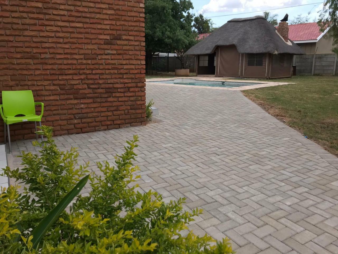 4 On Sirius Hotel Polokwane Eksteriør billede