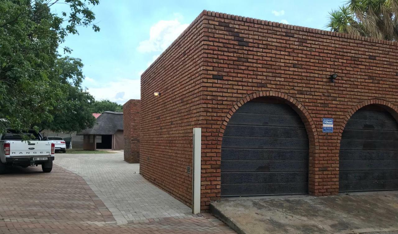 4 On Sirius Hotel Polokwane Eksteriør billede