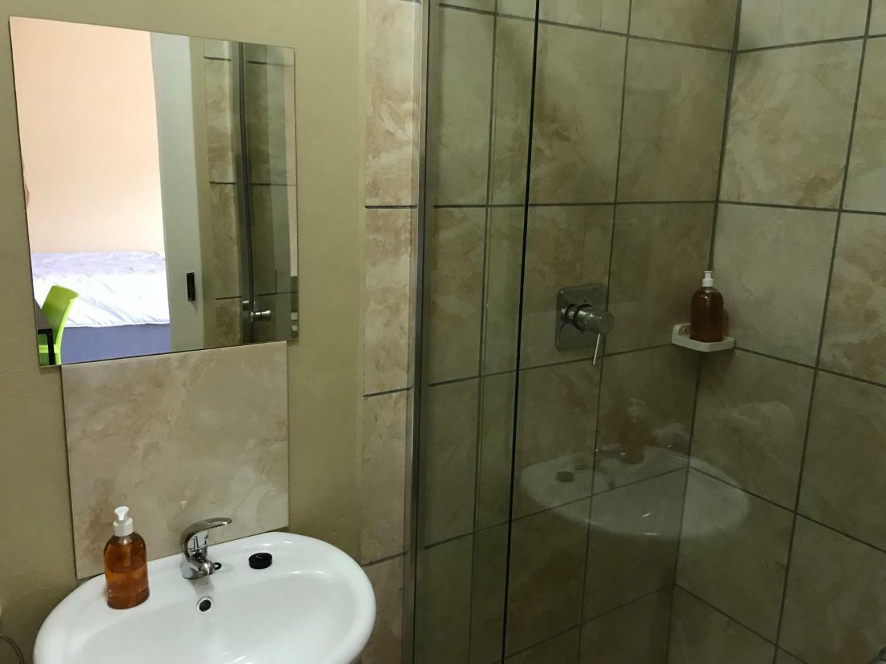 4 On Sirius Hotel Polokwane Eksteriør billede
