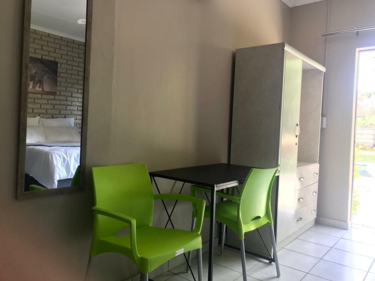 4 On Sirius Hotel Polokwane Eksteriør billede