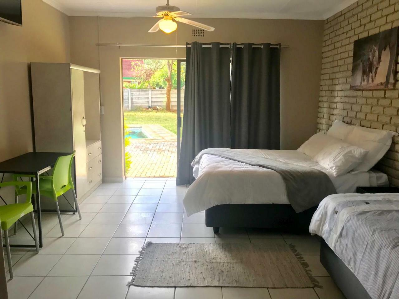 4 On Sirius Hotel Polokwane Eksteriør billede