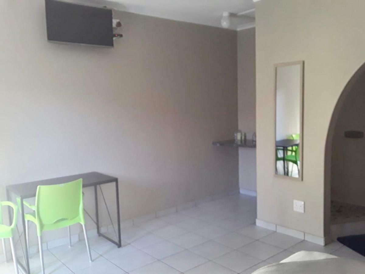 4 On Sirius Hotel Polokwane Eksteriør billede