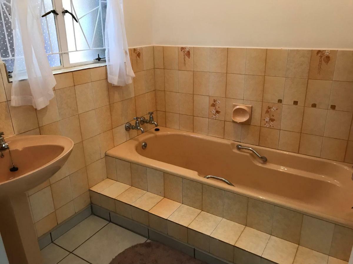 4 On Sirius Hotel Polokwane Eksteriør billede